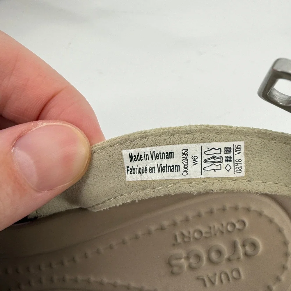 Crocs Leigh II Cross Strap Ankle Wedge Sandal Beige Khaki Women 6 Strappy Vacay